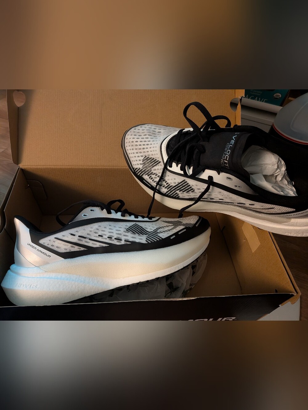 Under Armour (size 11) Velociti Distance running shoe